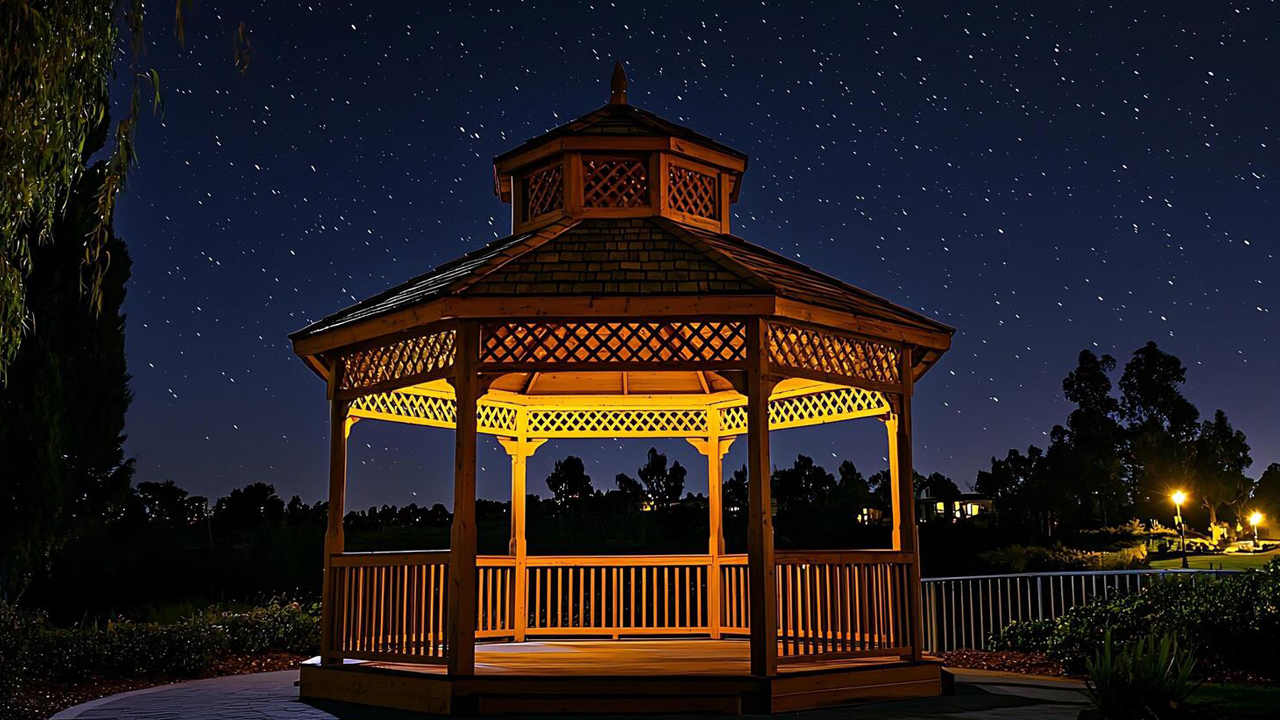 آلاچیق فلزی